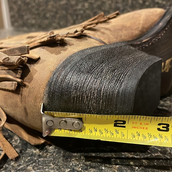 Dingo fringed cowgirl boots. gorgeous boots that have never been worn size 8.5 - Picture 13 of 13